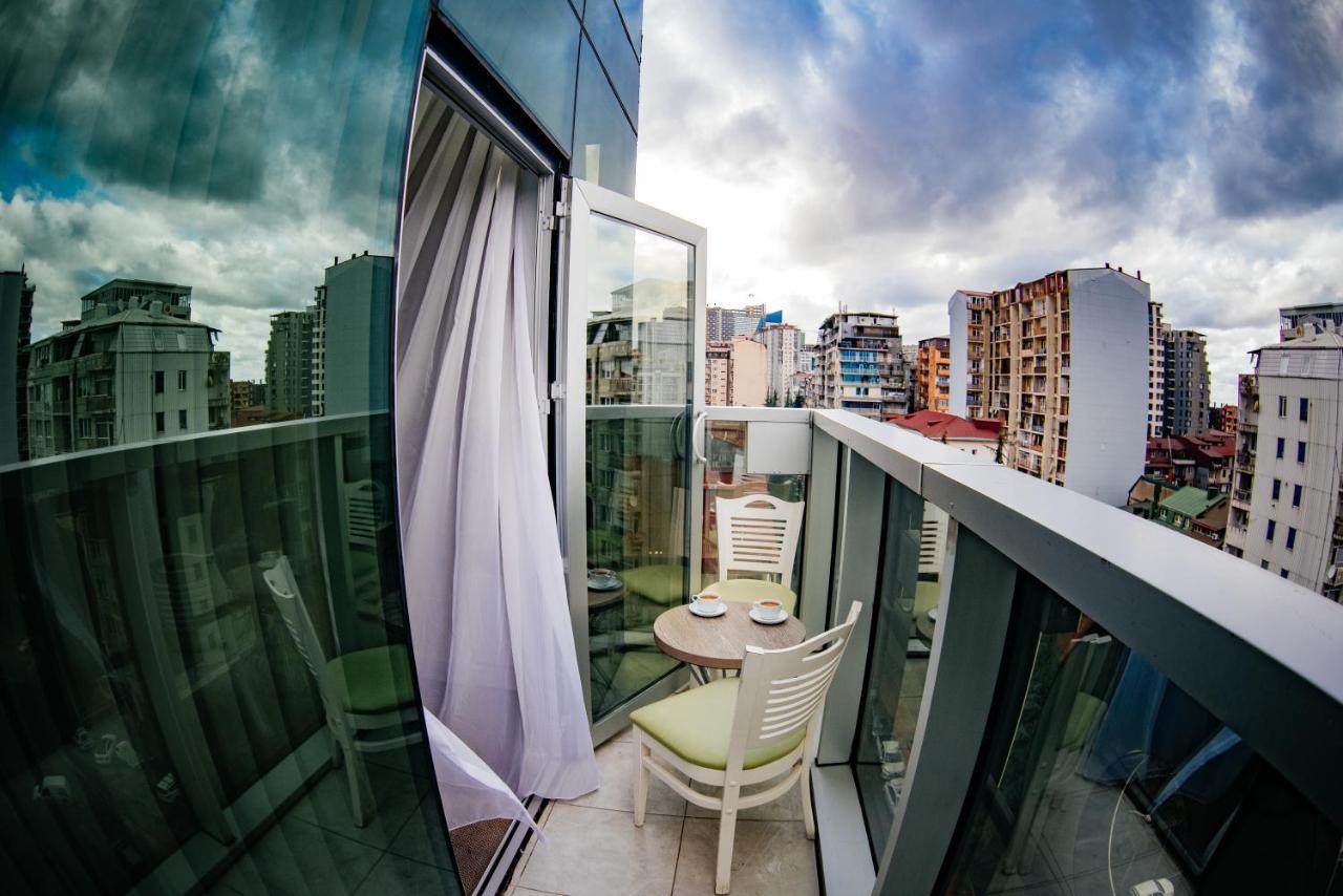 Hotel Green Glass Batumi Luaran gambar