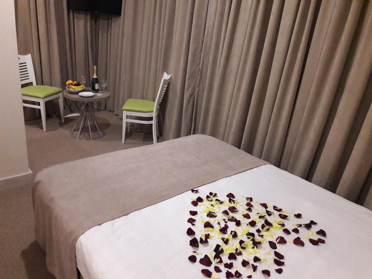 Hotel Green Glass Batumi Luaran gambar