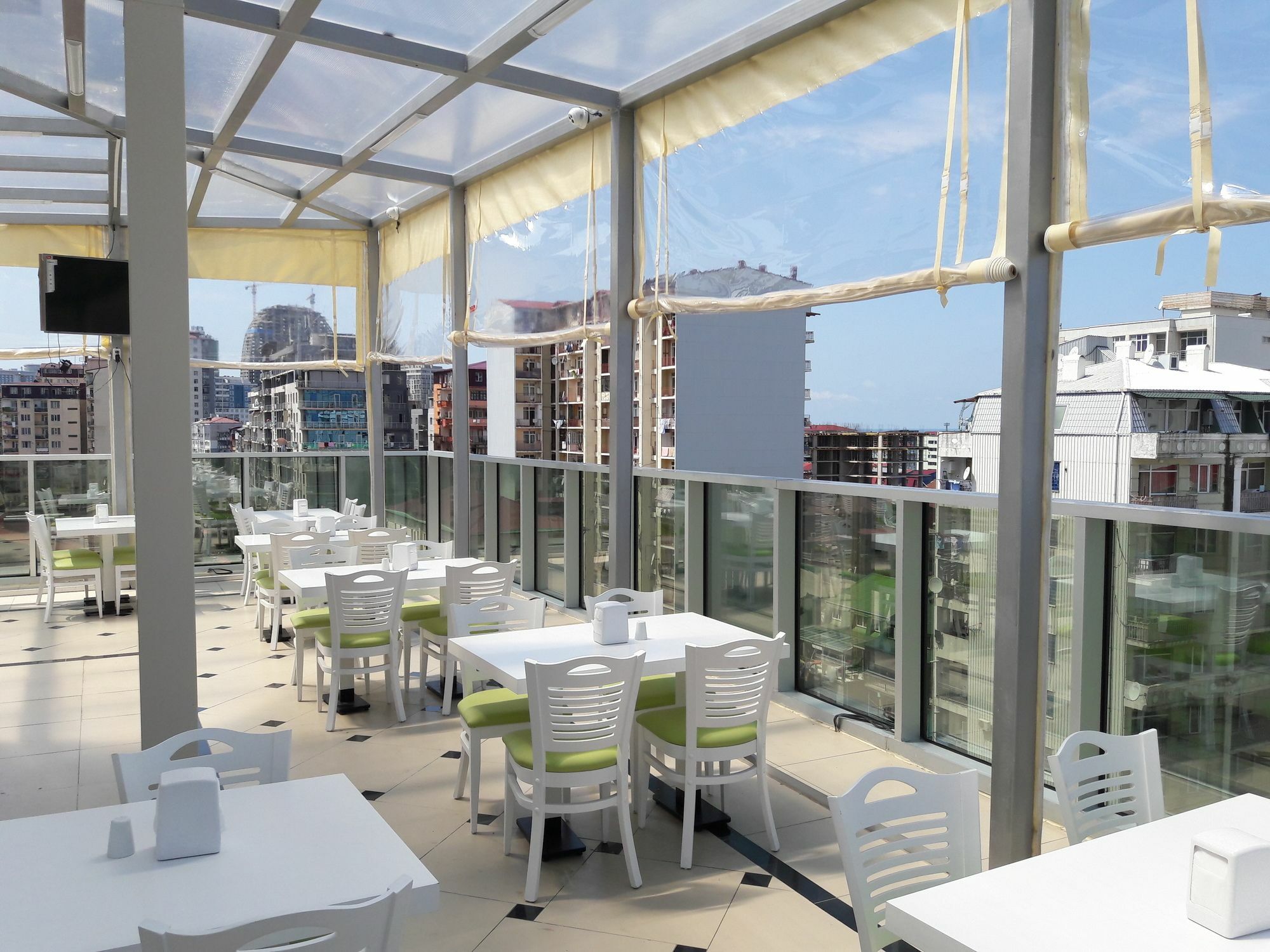 Hotel Green Glass Batumi Luaran gambar